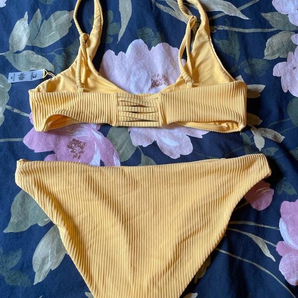 Yellow Ribbed Bikini Set - Picture 3 of 3